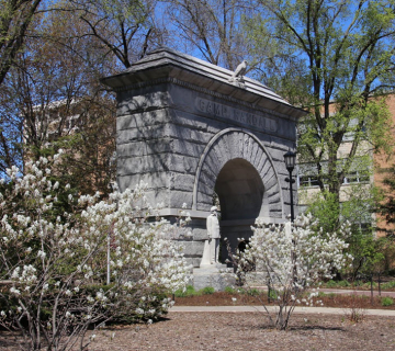 How To Hang Christmas Lights If You Have Vinyl Or Aluminum Siding